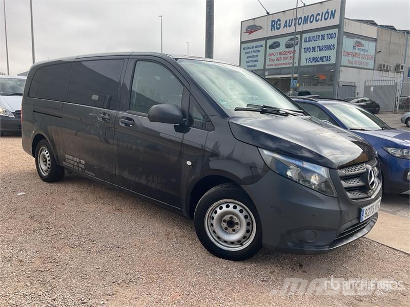 Mercedes-Benz Vito Tourer Cargo Van Панельні фургони