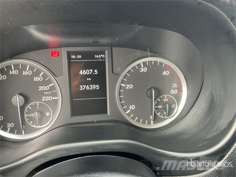 Mercedes-Benz Vito Tourer Cargo Van Панельні фургони