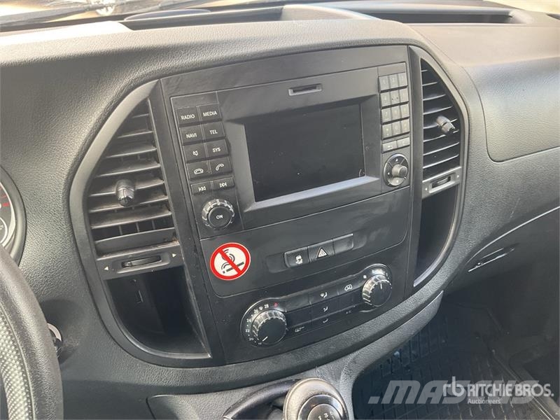 Mercedes-Benz Vito Tourer Cargo Van Панельні фургони