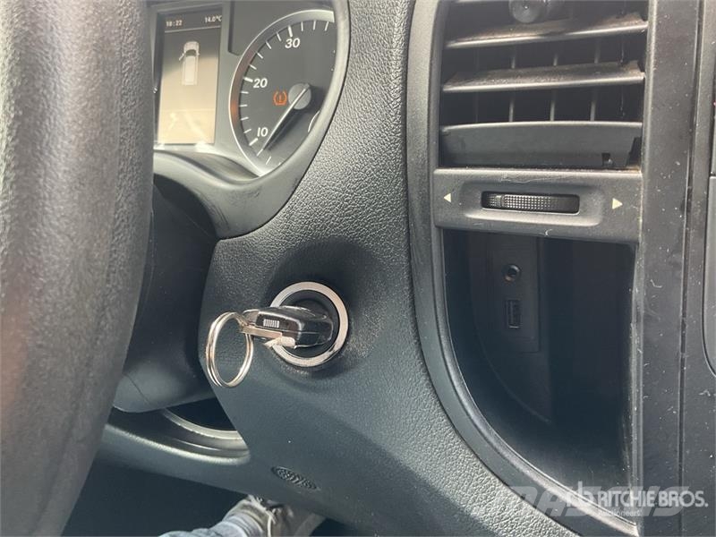 Mercedes-Benz Vito Tourer Cargo Van Панельні фургони