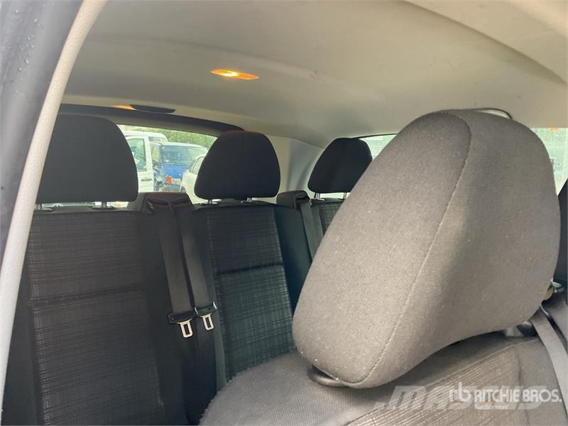 Mercedes-Benz Vito Tourer Cargo Van Панельні фургони