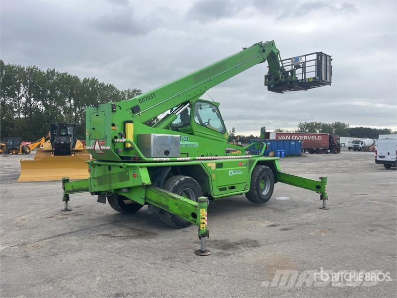 Merlo 40.30 Telehandler مناولات متداخلة