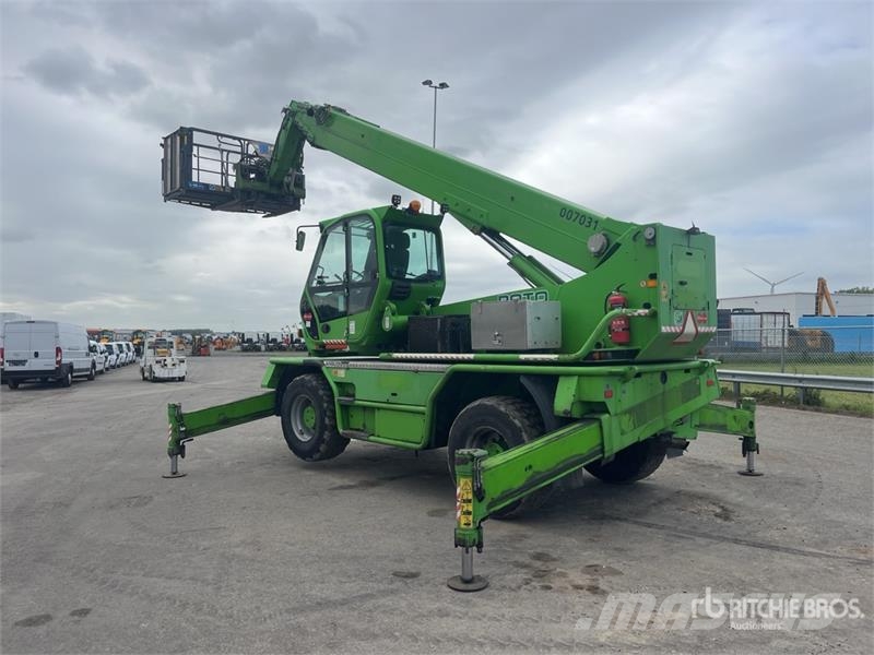 Merlo 40.30 Telehandler مناولات متداخلة