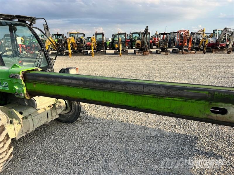 Merlo P27.6 Telehandler مناولات متداخلة