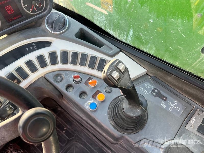 Merlo P27.6 Telehandler مناولات متداخلة
