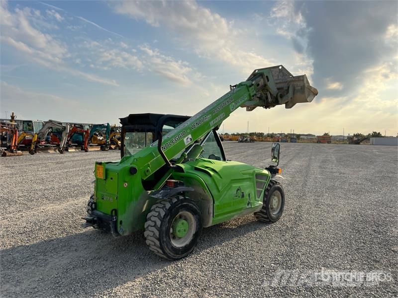 Merlo P27.6 Telehandler مناولات متداخلة