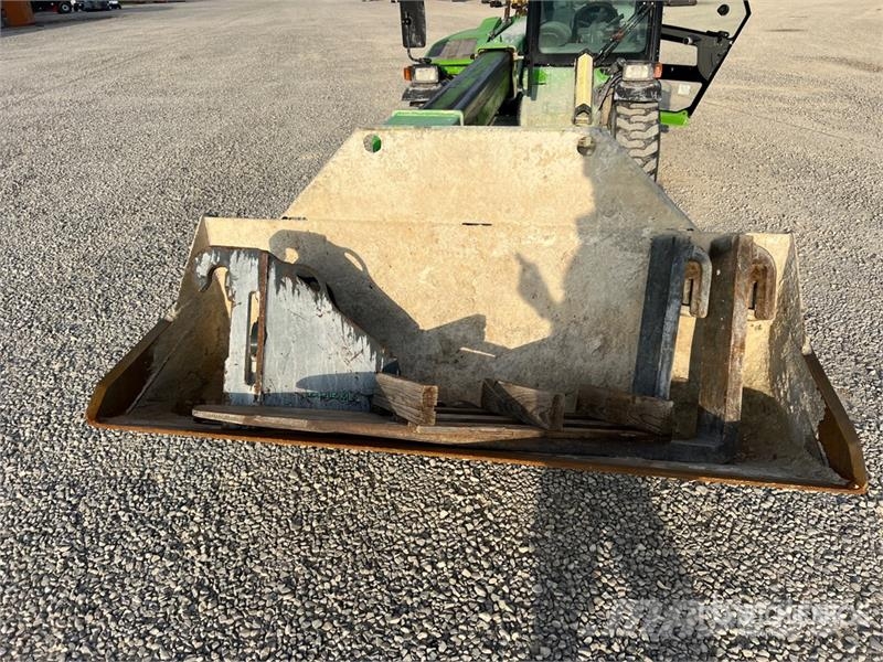 Merlo P27.6 Telehandler مناولات متداخلة