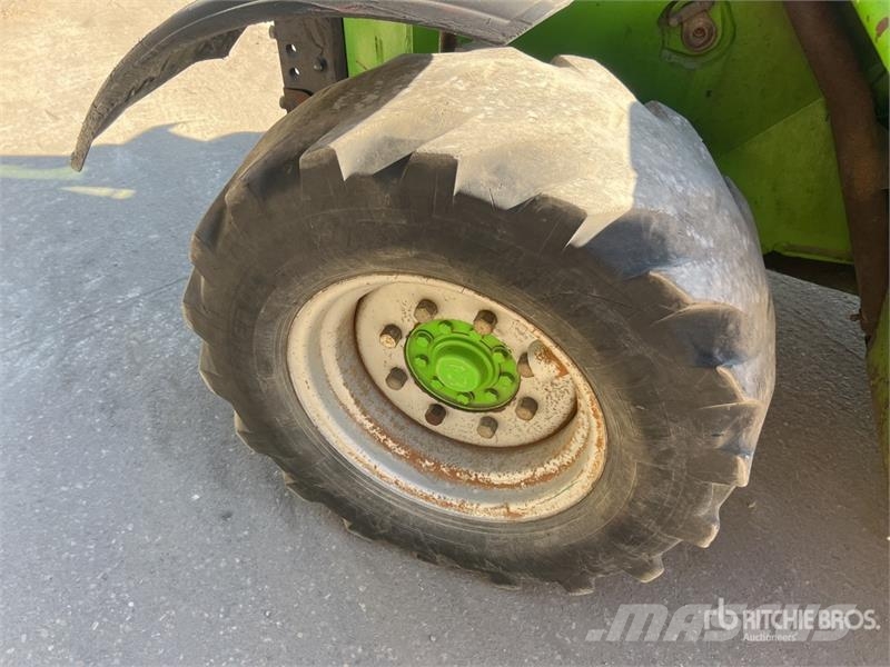 Merlo P28.8 PLUS Chariot Telescopique Telehandler テレスコーピックハンドラー