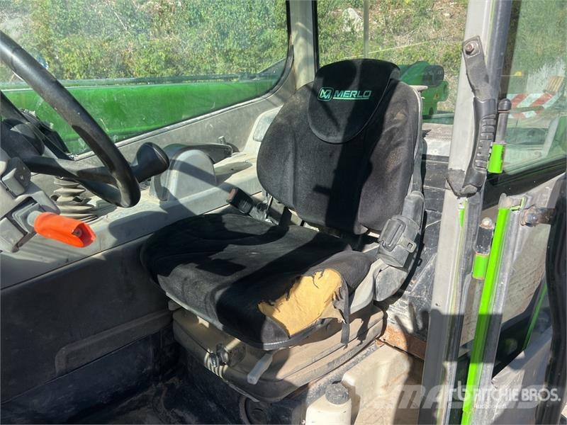 Merlo P28.8 PLUS Chariot Telescopique Telehandler テレスコーピックハンドラー