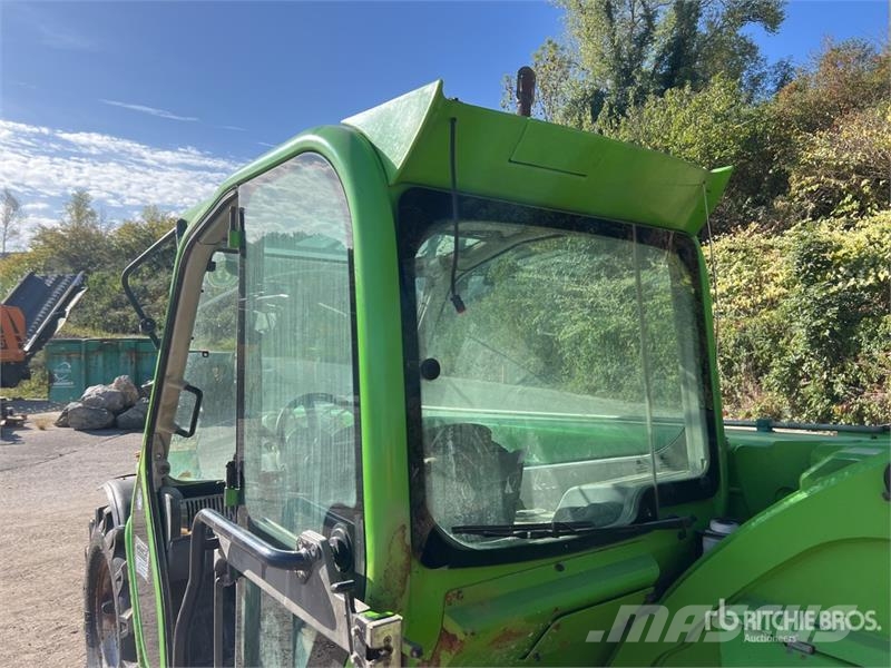 Merlo P28.8 PLUS Chariot Telescopique Telehandler テレスコーピックハンドラー