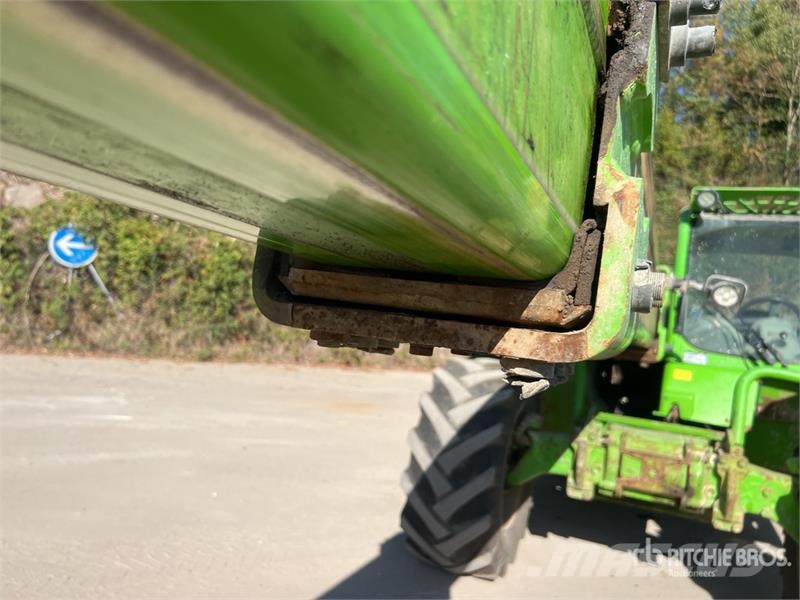 Merlo P28.8 PLUS Chariot Telescopique Telehandler テレスコーピックハンドラー