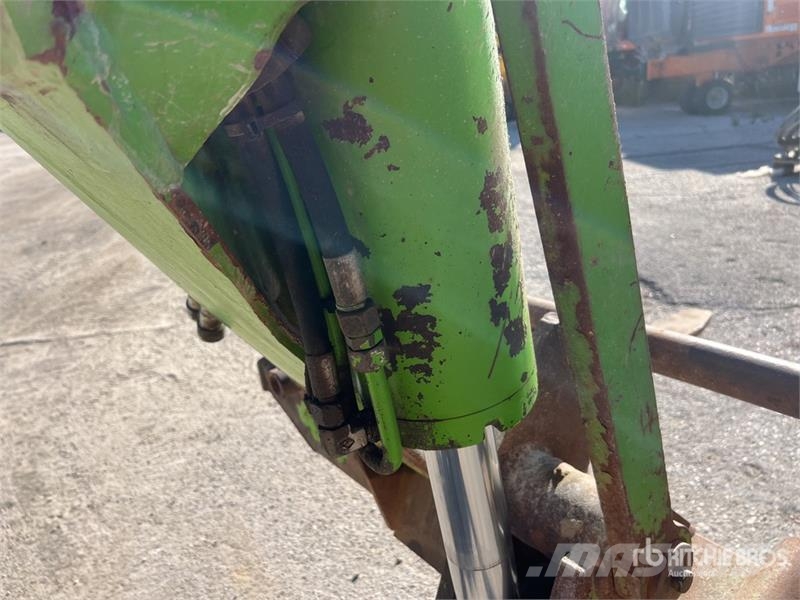 Merlo P28.8 PLUS Chariot Telescopique Telehandler テレスコーピックハンドラー