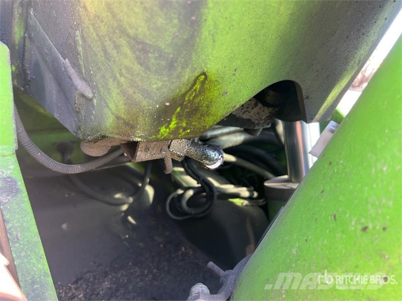 Merlo P28.8 PLUS Chariot Telescopique Telehandler テレスコーピックハンドラー