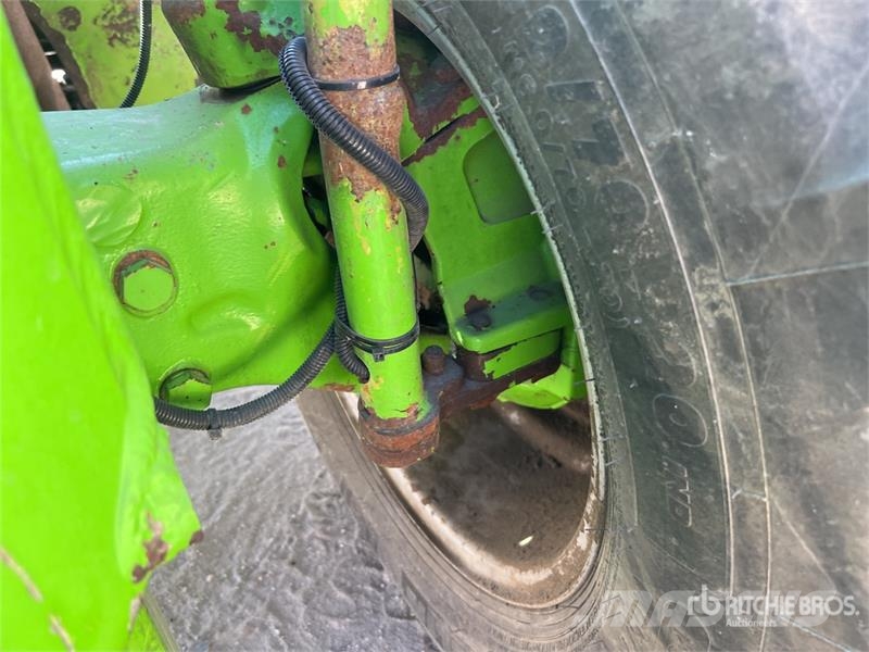 Merlo P28.8 PLUS Chariot Telescopique Telehandler テレスコーピックハンドラー