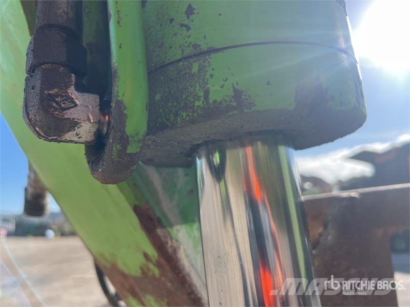 Merlo P28.8 PLUS Chariot Telescopique Telehandler テレスコーピックハンドラー