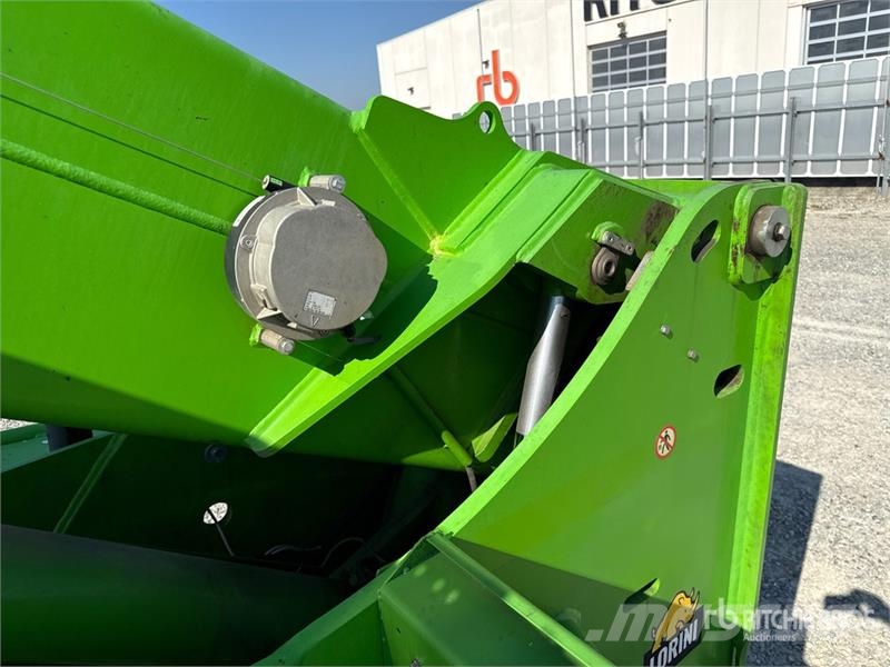 Merlo P40.17 مناولات متداخلة