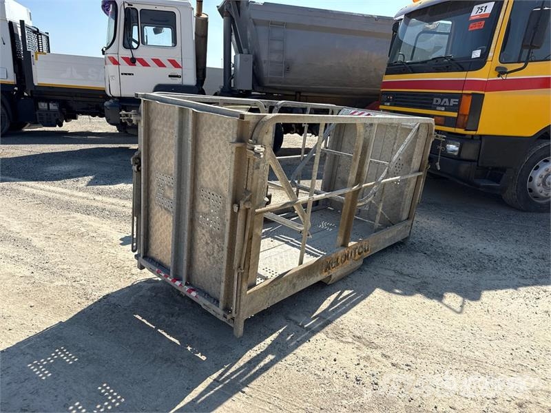 Merlo PTEZ.CDC.PP Telehandler Personnel Basket Diger