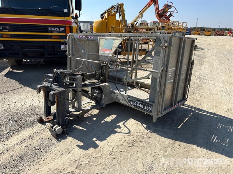 Merlo PTEZ.CDC.PP Telehandler Personnel Basket Diger