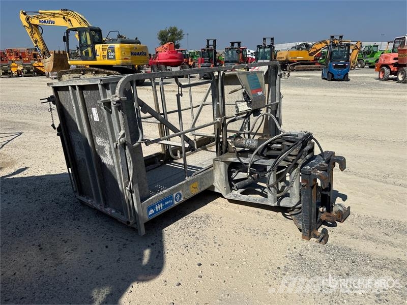 Merlo PTEZ.CDC.PP Telehandler Personnel Basket Diger
