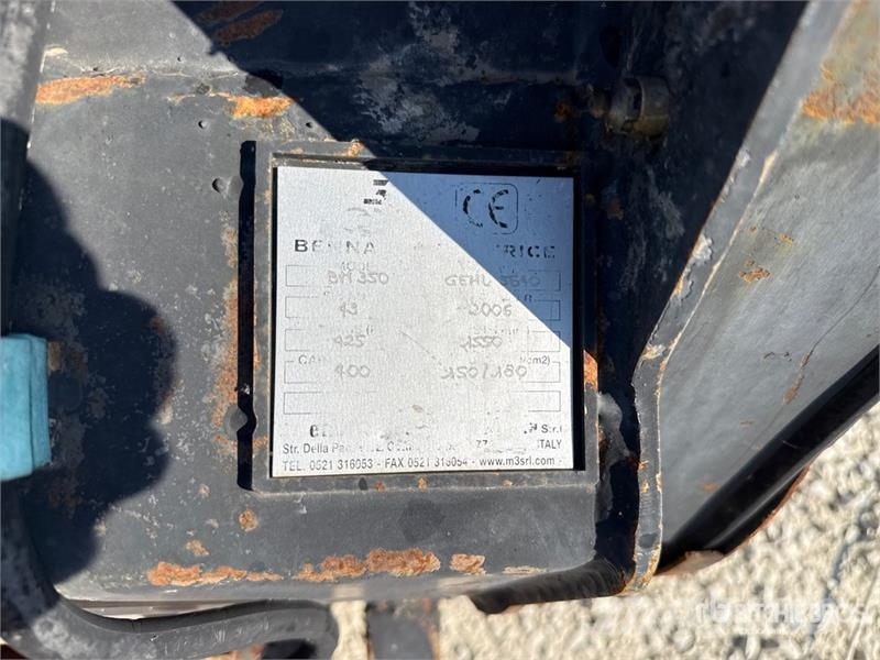 Metalmeccanica Moderna BM350 Skid Steer Concrete M Betoonisegistid