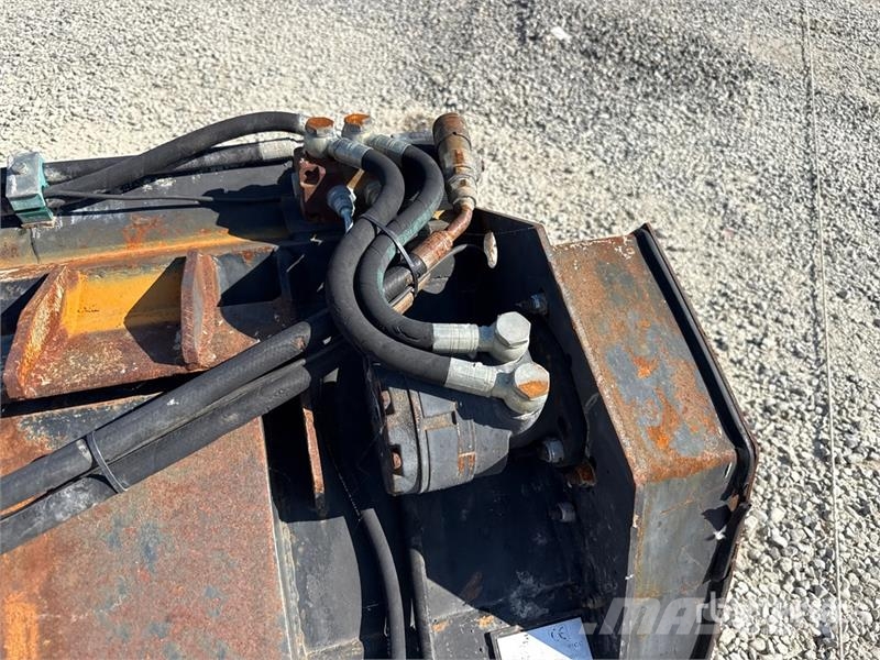 Metalmeccanica Moderna BM350 Skid Steer Concrete M Betoonisegistid
