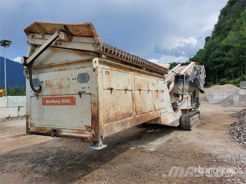 Metso Lokotrack ST352 غرابيل