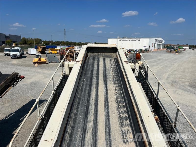 Metso Lokotrack ST352 غرابيل