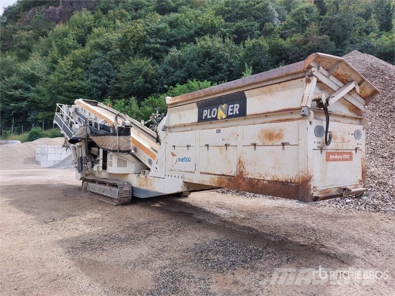 Metso Lokotrack ST352 غرابيل