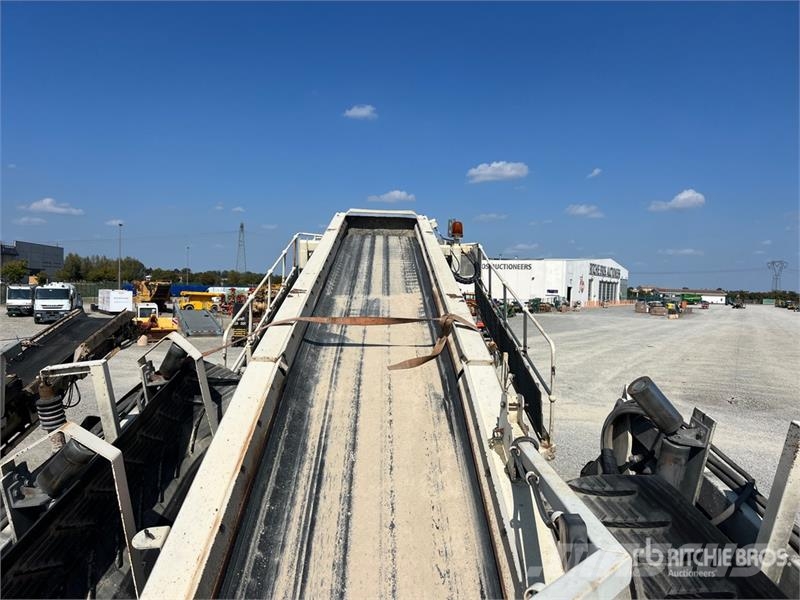 Metso Lokotrack ST352 غرابيل