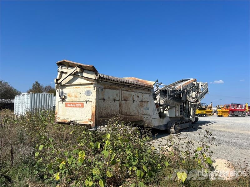 Metso Lokotrack ST352 غرابيل