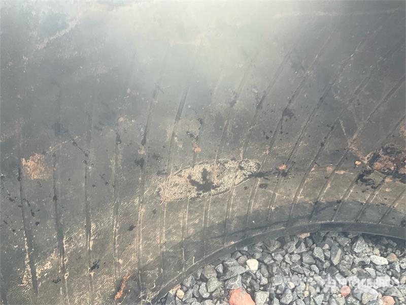 Michelin X M27 335/80R18 132G Tires (Unused) Neumáticos, ruedas y llantas