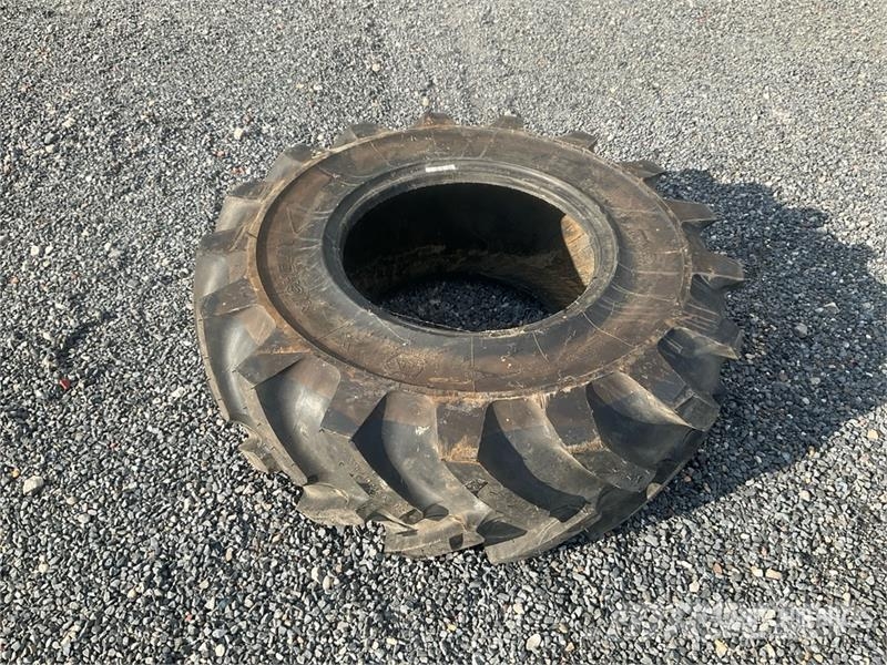 Michelin X M27 335/80R18 132G Tires (Unused) Neumáticos, ruedas y llantas