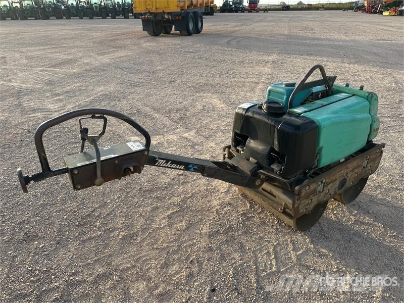 Mikasa MRH601DS Compacteur Double Drum Roller مداحل ثنائية الاسطوانة