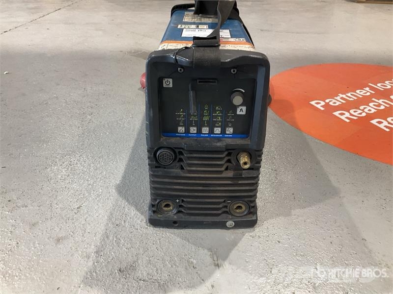 Miller Electric Maxstar 280 Mobile TIG Electric Welder Welding machines