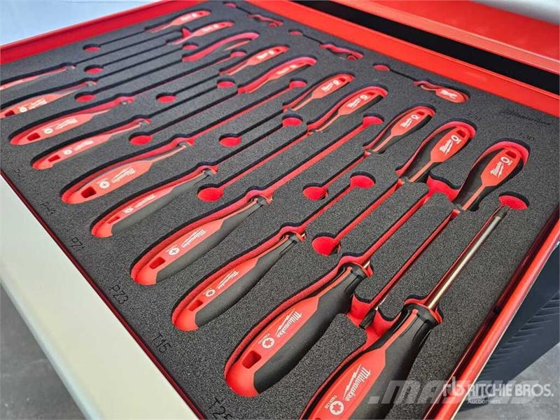 MILWAUKEE SRC 30-1 Big Professional Red Black Tool Cabinet ( Entreprenad - Övrigt