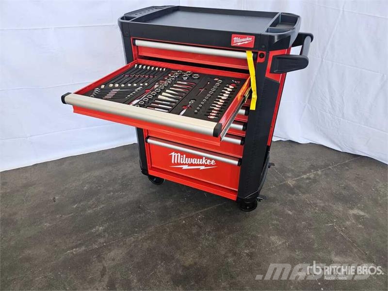 MILWAUKEE SRC 30-1 Big Professional Red Black Tool Cabinet ( Entreprenad - Övrigt