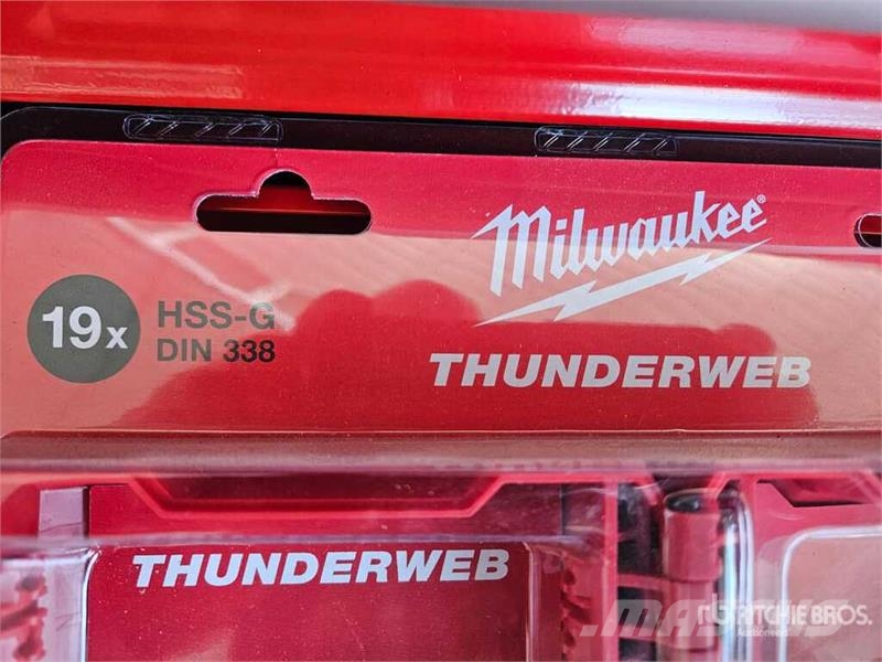MILWAUKEE SRC 30-1 Big Professional Red Black Tool Cabinet ( Sonstige Baumaschinen
