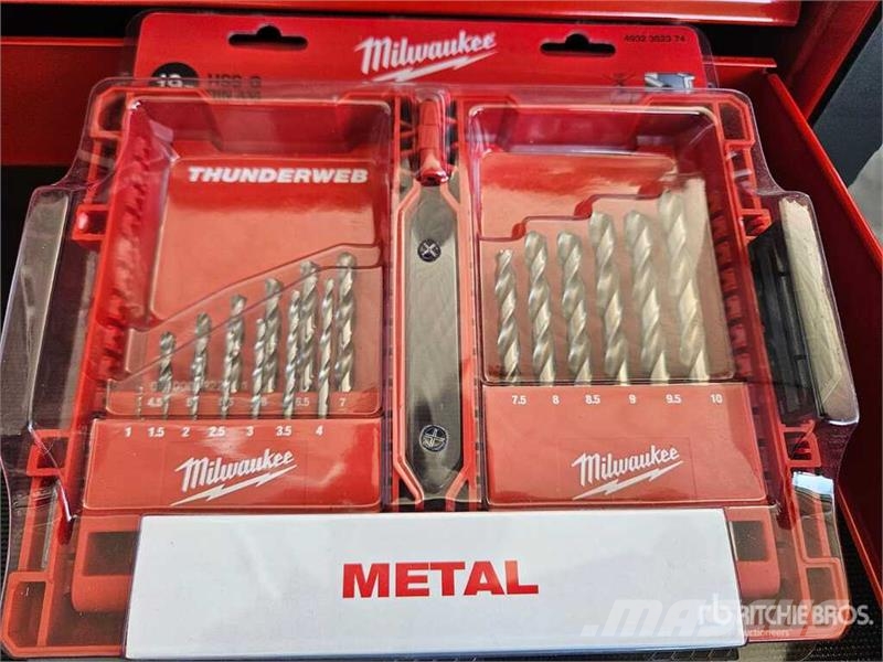 MILWAUKEE SRC 30-1 Big Professional Red Black Tool Cabinet ( Entreprenad - Övrigt