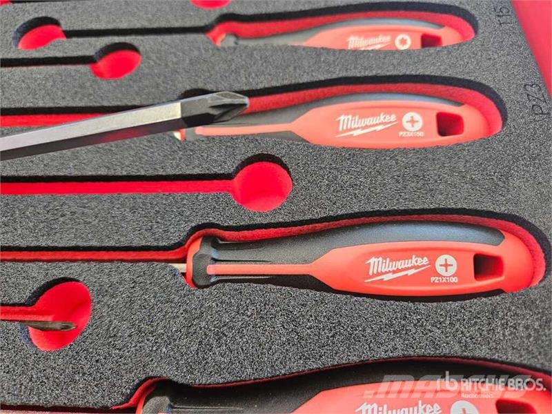 MILWAUKEE SRC 30-1 Red Black Big Professional Tool Cabinet ( Costruzioni - Altro