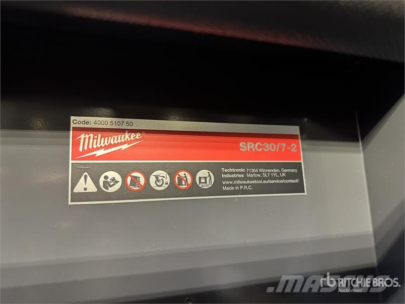MILWAUKEE SRC 30/7-2 Big Professional Black Tool Cabinet (Un Entreprenad - Övrigt