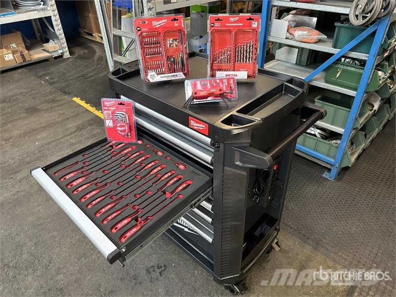 MILWAUKEE SRC 30/7-2 Black Big Professional Tool Cabinet (Un Maszyny budowlane - Inne