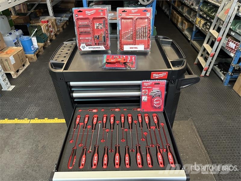 MILWAUKEE SRC 30/7-2 Big Professional Black Tool Cabinet (Un Entreprenad - Övrigt