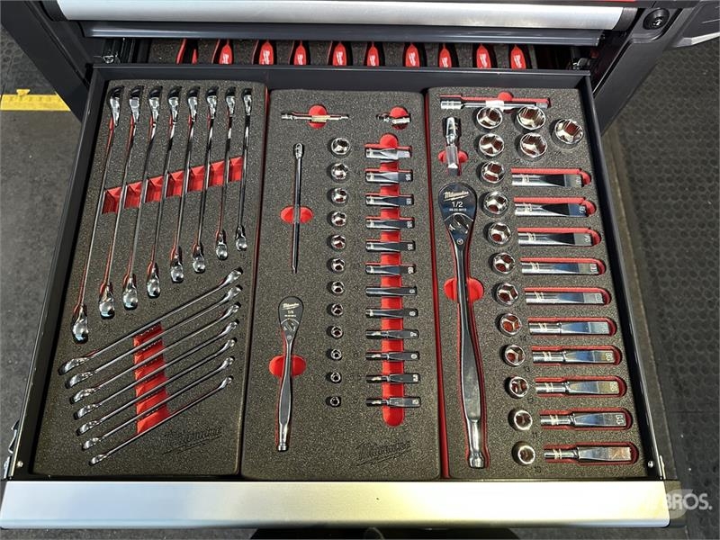 MILWAUKEE SRC 30/7-2 Big Professional Black Tool Cabinet (Un Entreprenad - Övrigt