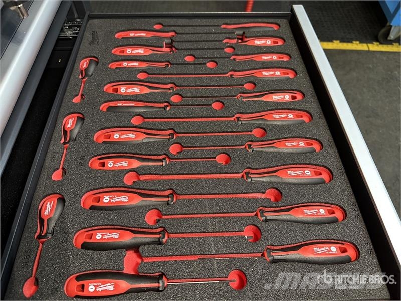 MILWAUKEE SRC27/7-2 Black Professional Tool Cabinet (Unused) Maszyny budowlane - Inne