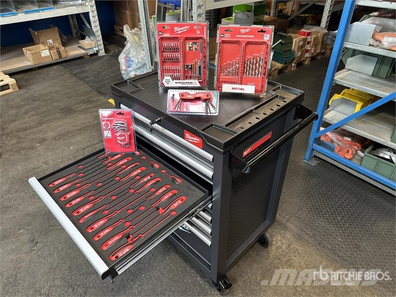 MILWAUKEE SRC27/7-2 Professional Black Tool Cabinet (Unused) Entreprenad - Övrigt