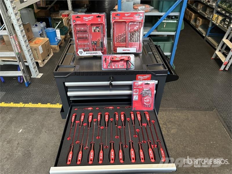 MILWAUKEE SRC27/7-2 Professional Black Tool Cabinet (Unused) Entreprenad - Övrigt