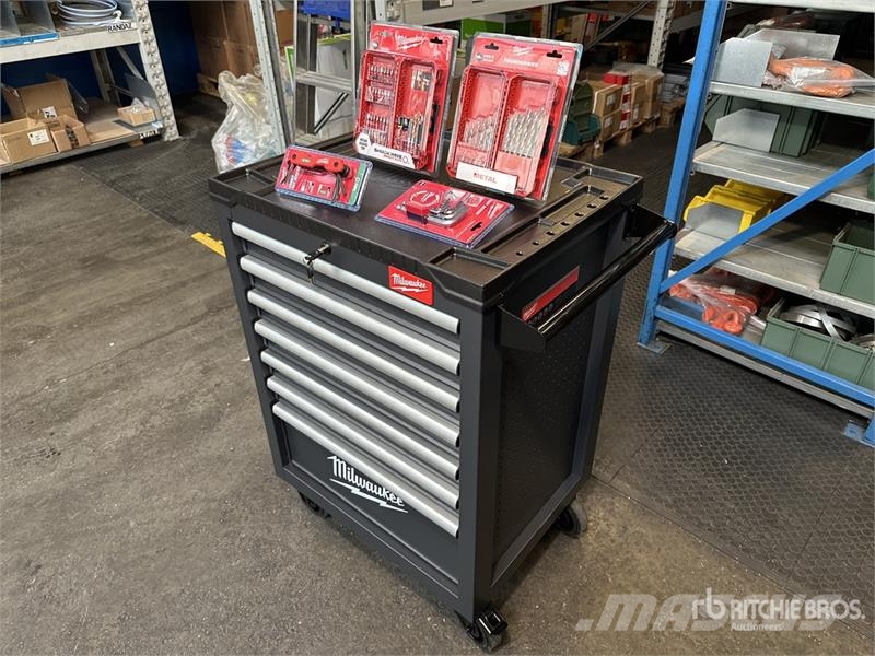 MILWAUKEE SRC27/7-2 Professional Black Tool Cabinet (Unused) Entreprenad - Övrigt