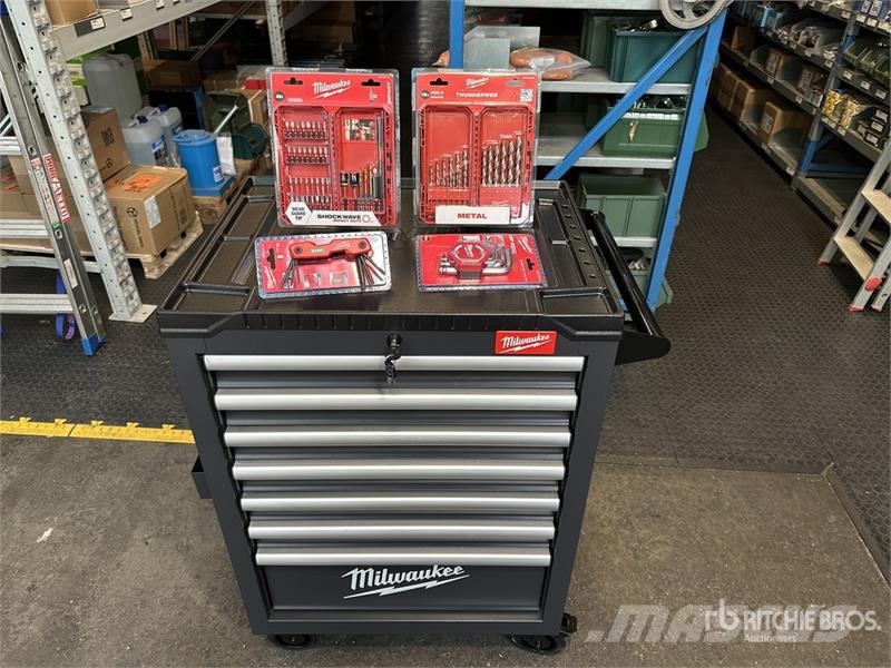MILWAUKEE SRC27/7-2 Professional Black Tool Cabinet (Unused) Entreprenad - Övrigt