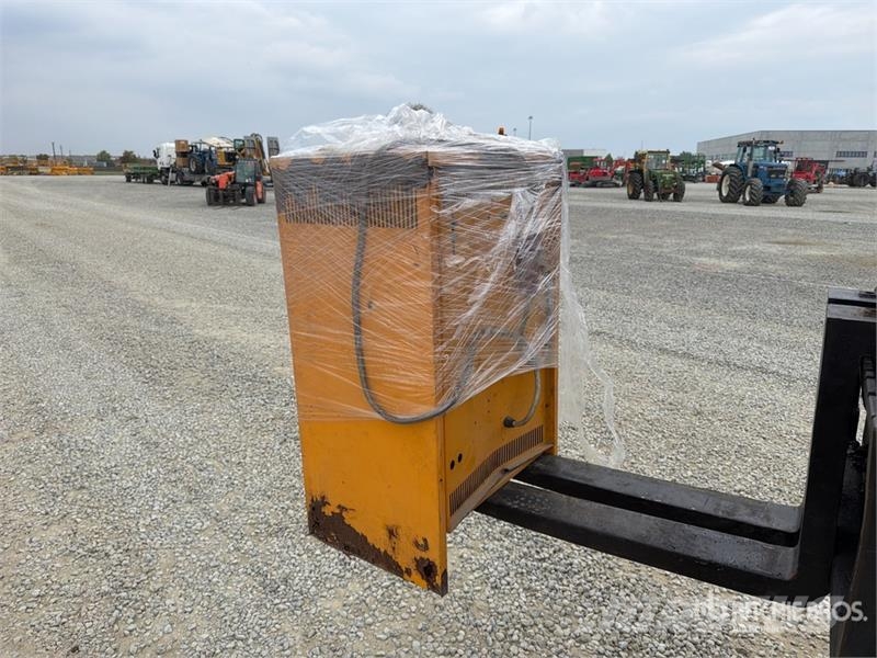 Mitsubishi 25B 2500 kg Electric Forklift Carrelli elevatori elettrici
