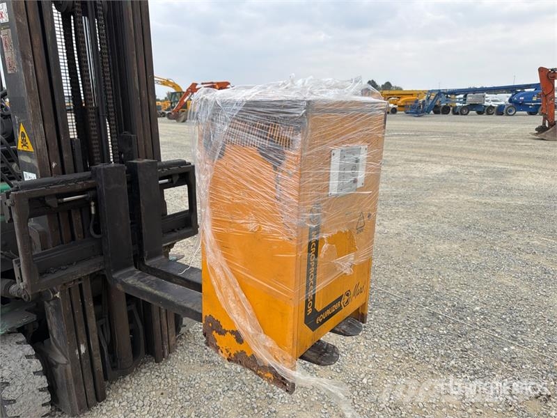 Mitsubishi 25B 2500 kg Electric Forklift Carrelli elevatori elettrici